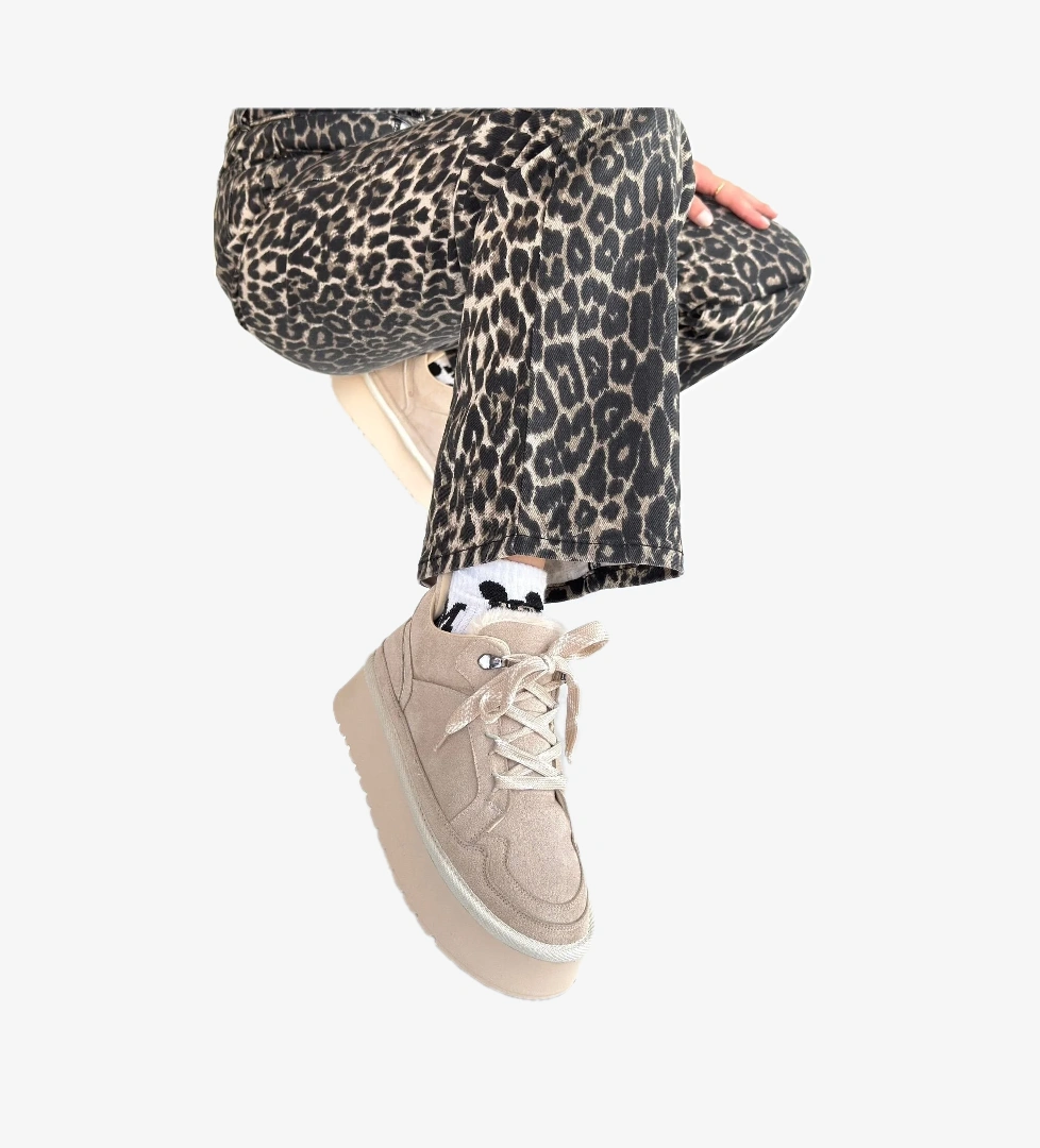 Bej Süet Bağcıklı Kadın Düz Bot