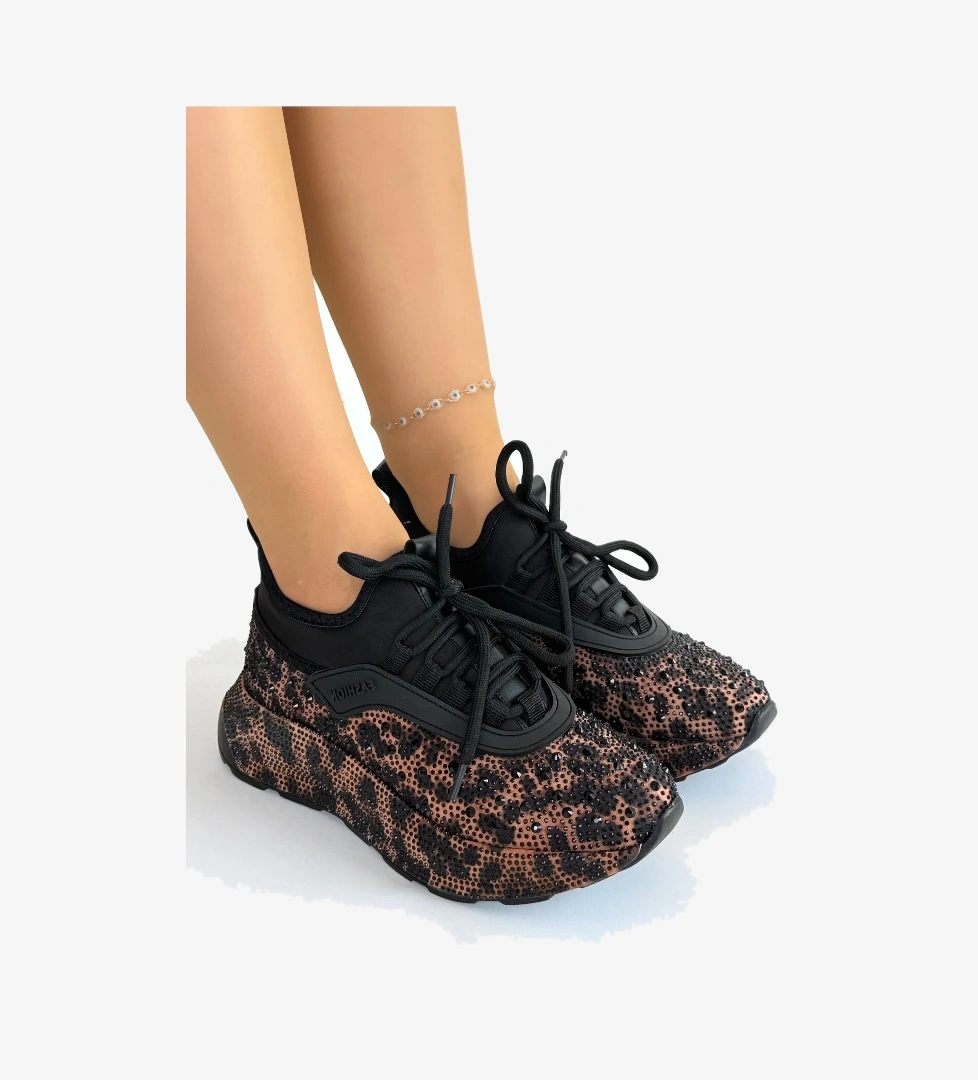 Pabucmarketi Kahverengi Boncuk İşlemeli Kadın Spor Ayakkabı model görseli