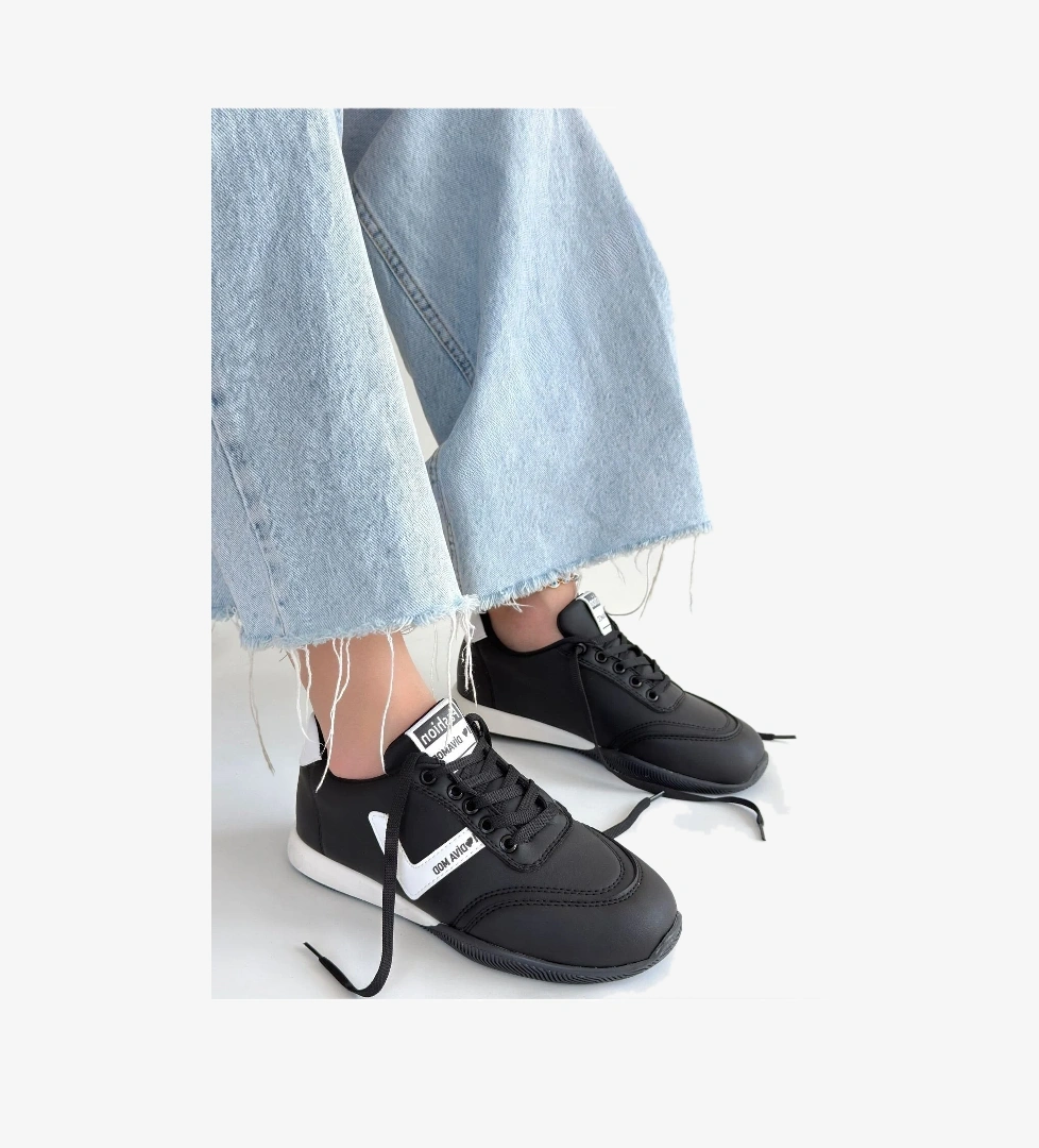 Pabucmarketi Siyah Bej Beyaz Detaylı Bağcıklı Kadın Spor Ayakkabı model görseli