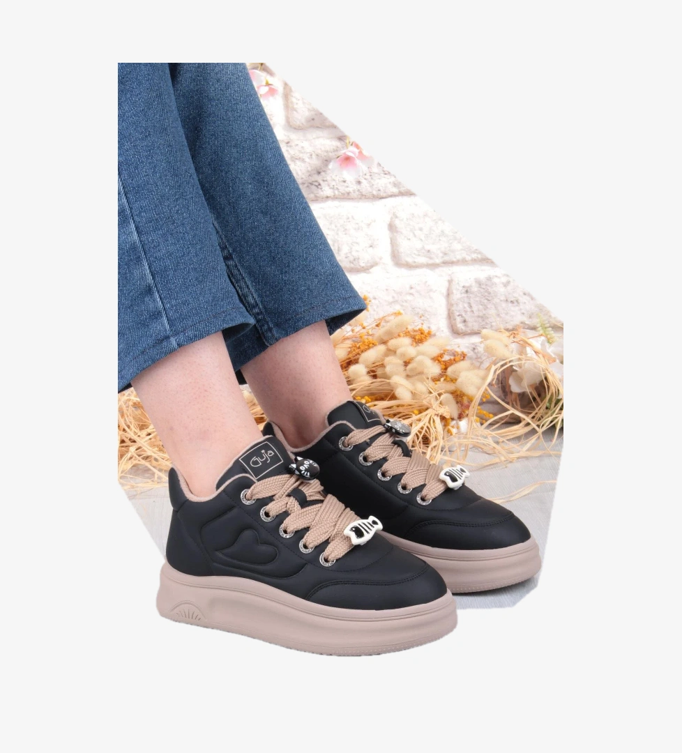 Guja Getto Emoji Süs Detaylı Rahat Hafif Kalın Taban Kadın Sneaker Ayakkabı model görseli