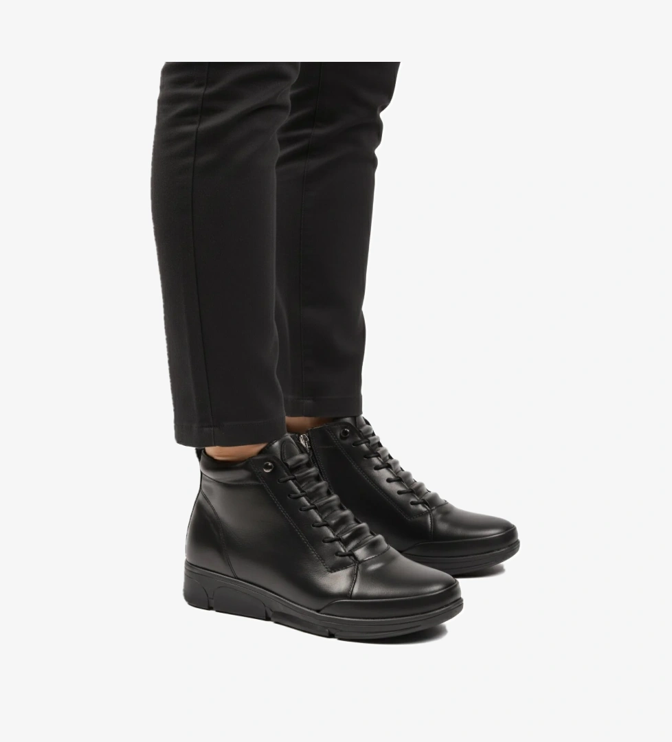 Siyah Polarlı Soğuğa Dirençli Kaymaz Taban Kadın Bot 293112 Z