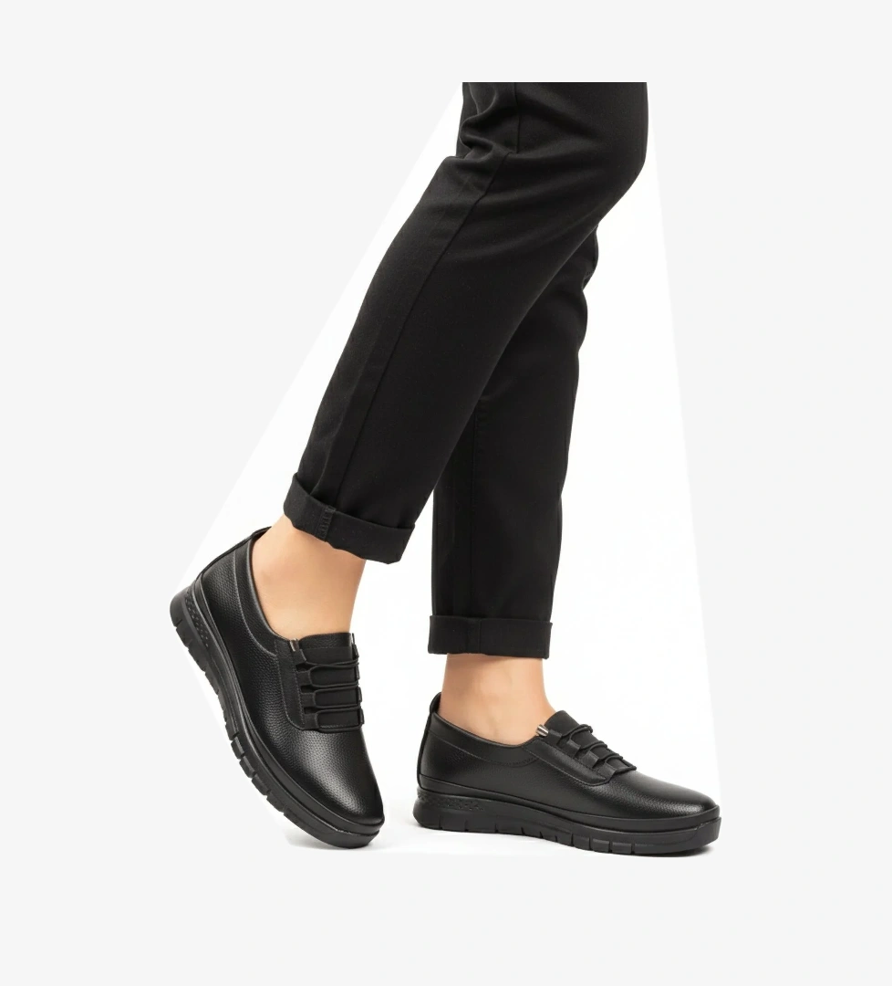 Siyah Lastik Bağcıklı Hafif Esnek Kadın Casual Ayakkabı 034 Z