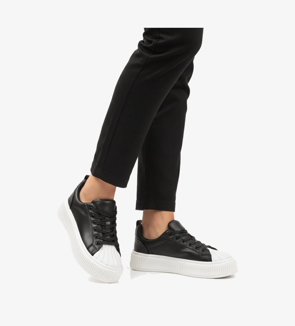 Siyah Beyaz Bağcıklı Unisex Spor Ayakkabı Grov 410 G