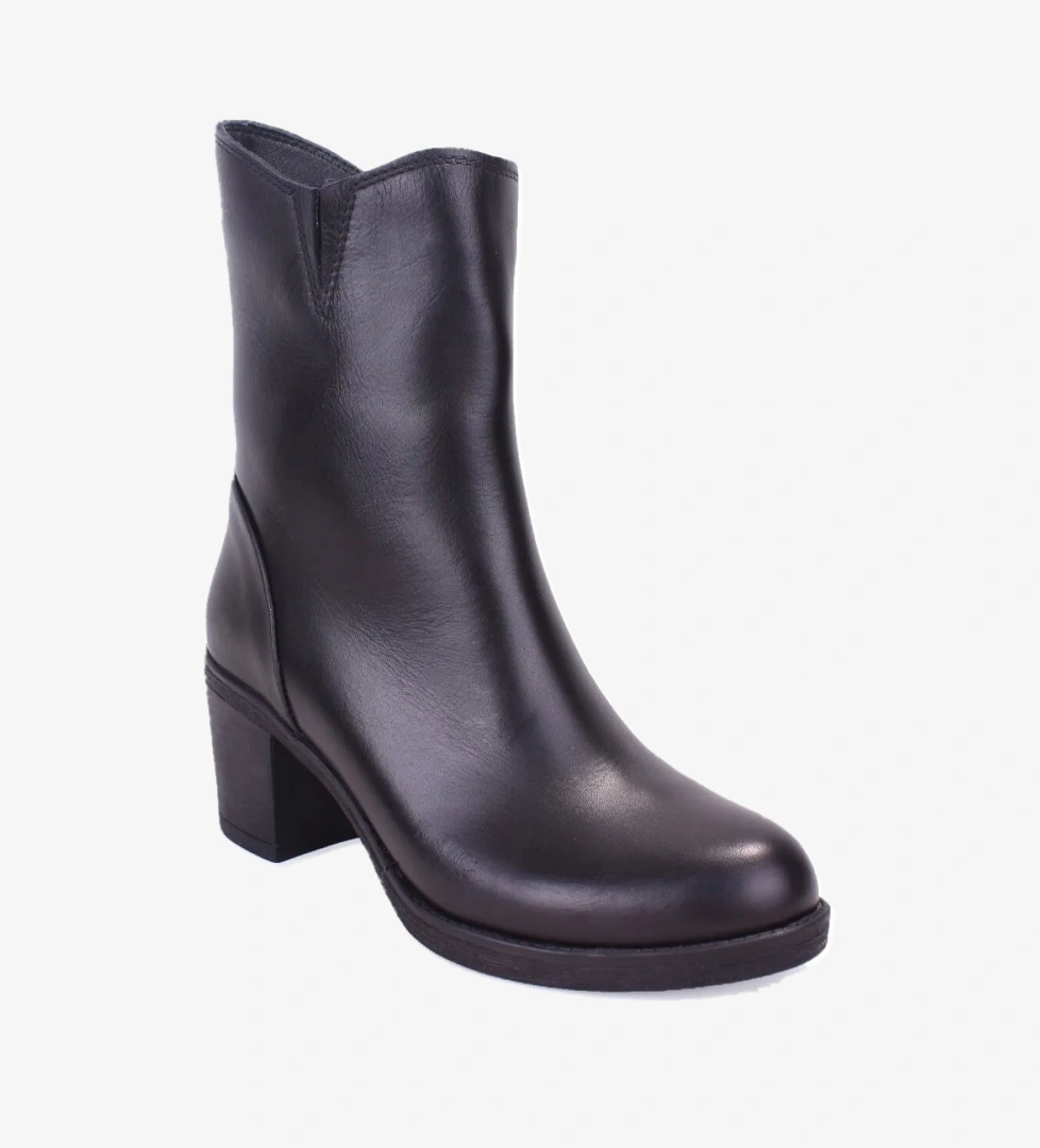 DZA07-1314700 Siyah Klasik Topuk Deri Kadın Bot