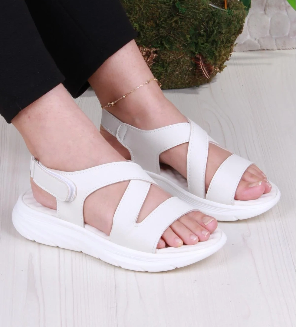 Fort 35375 Diva Com Rahat Çapraz Kuşaklı Çırtlı Kadın Sandalet model görseli