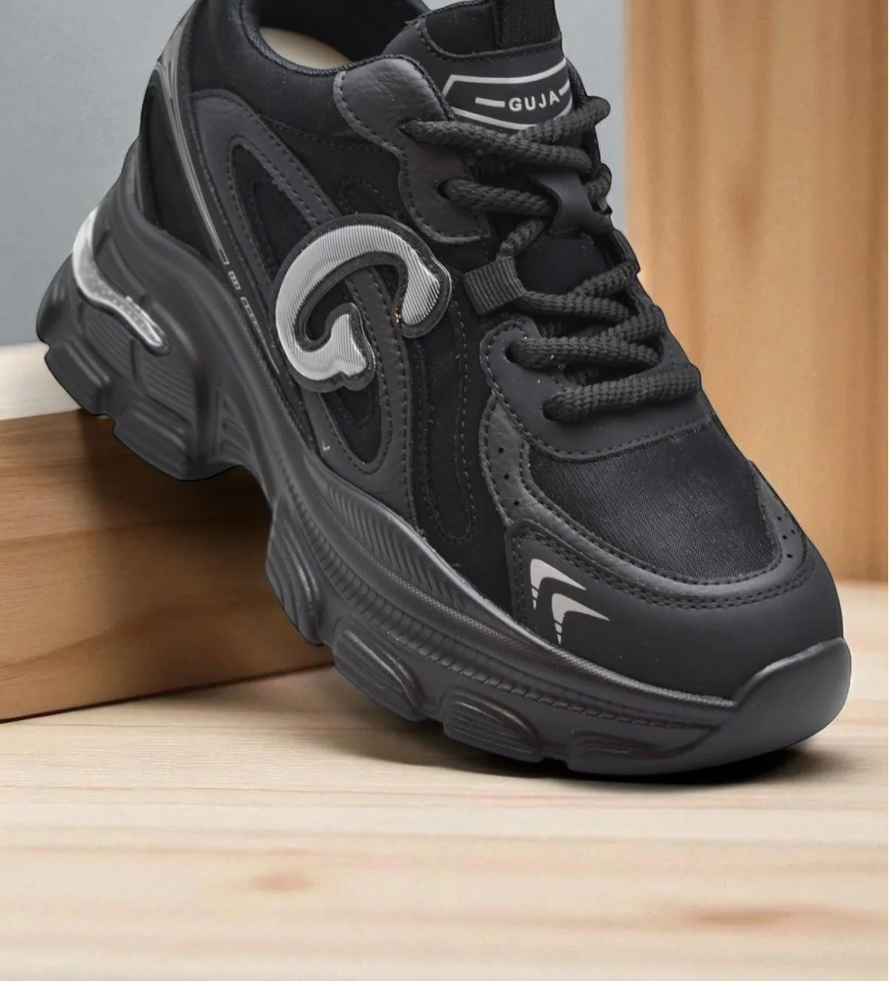 Guja Full Ortopedik Taban Günlük Kadın Spor Ayakkabı Kalın Taban İçten Dolgu Taban 24K450 model görseli