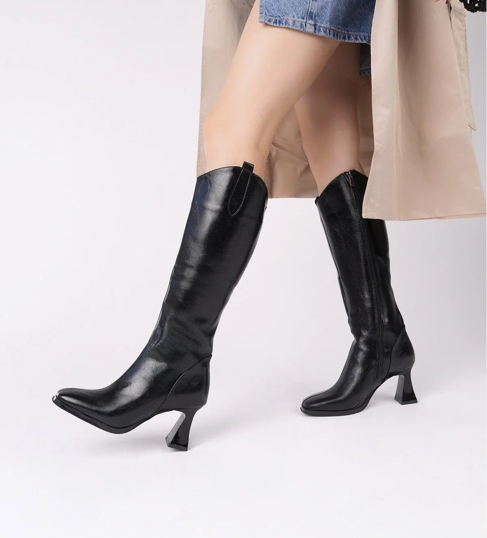 ASTORİA Küt Burun Yandan Fermuarlı Topuklu Kadın Çizme