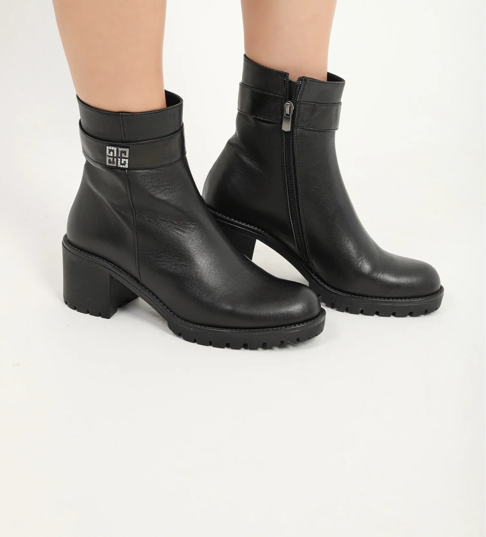 Fast Step Hakiki Deri Kadın Kalın Topuklu Bot 124SZA2221 model görseli