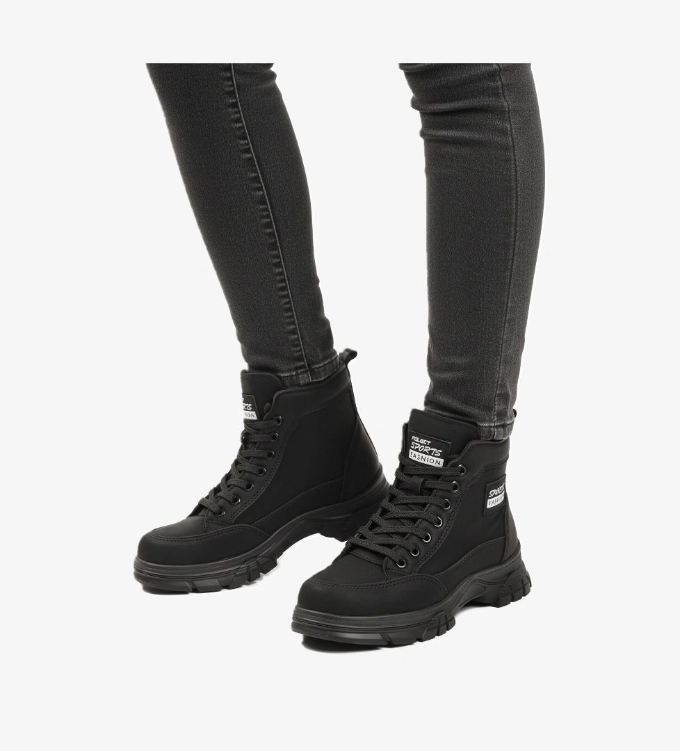 Siyah Nubuk İçi Kürklü Kaymaz Taban Fermuarlı Bağcıklı Kadın Bot 24090 Z