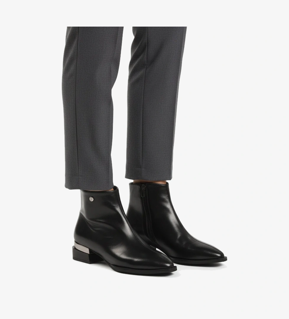 Pierre Cardin Parlak Siyah İçi Kürklü Soğuğa Dirençli Kadın Bot PC-54991 Z model görseli