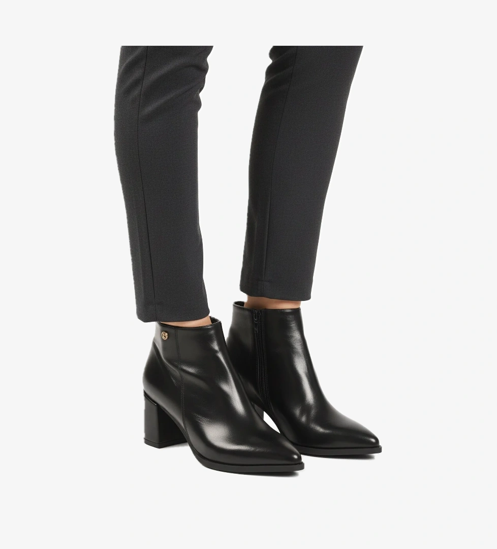 Siyah İçi Kürklü Soğuğa Dirençli Topuklu Kadın Bot PC-54984 Z