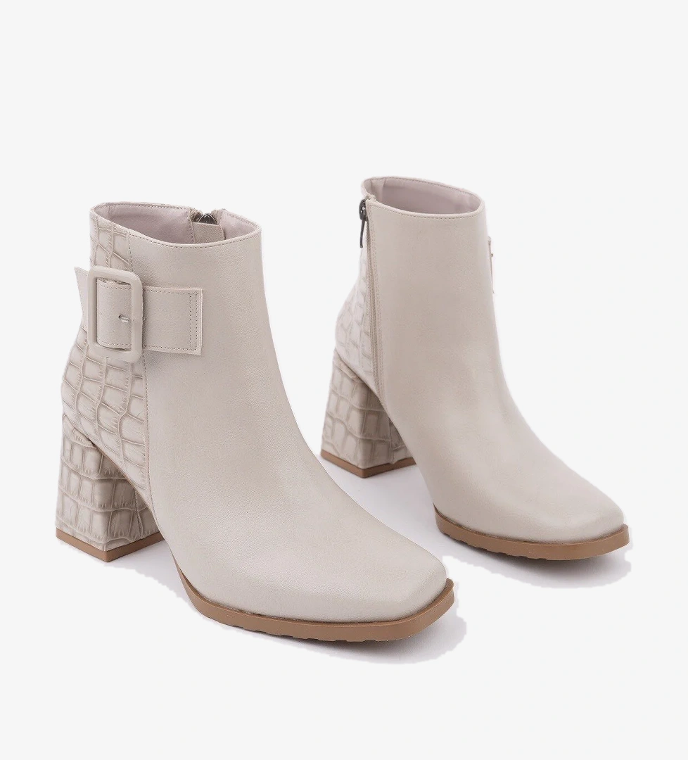 CANDORA Sivri Burun Kroko Desenli Toka Detaylı Kalın Topuklu Fermuarlı Kadın Bot