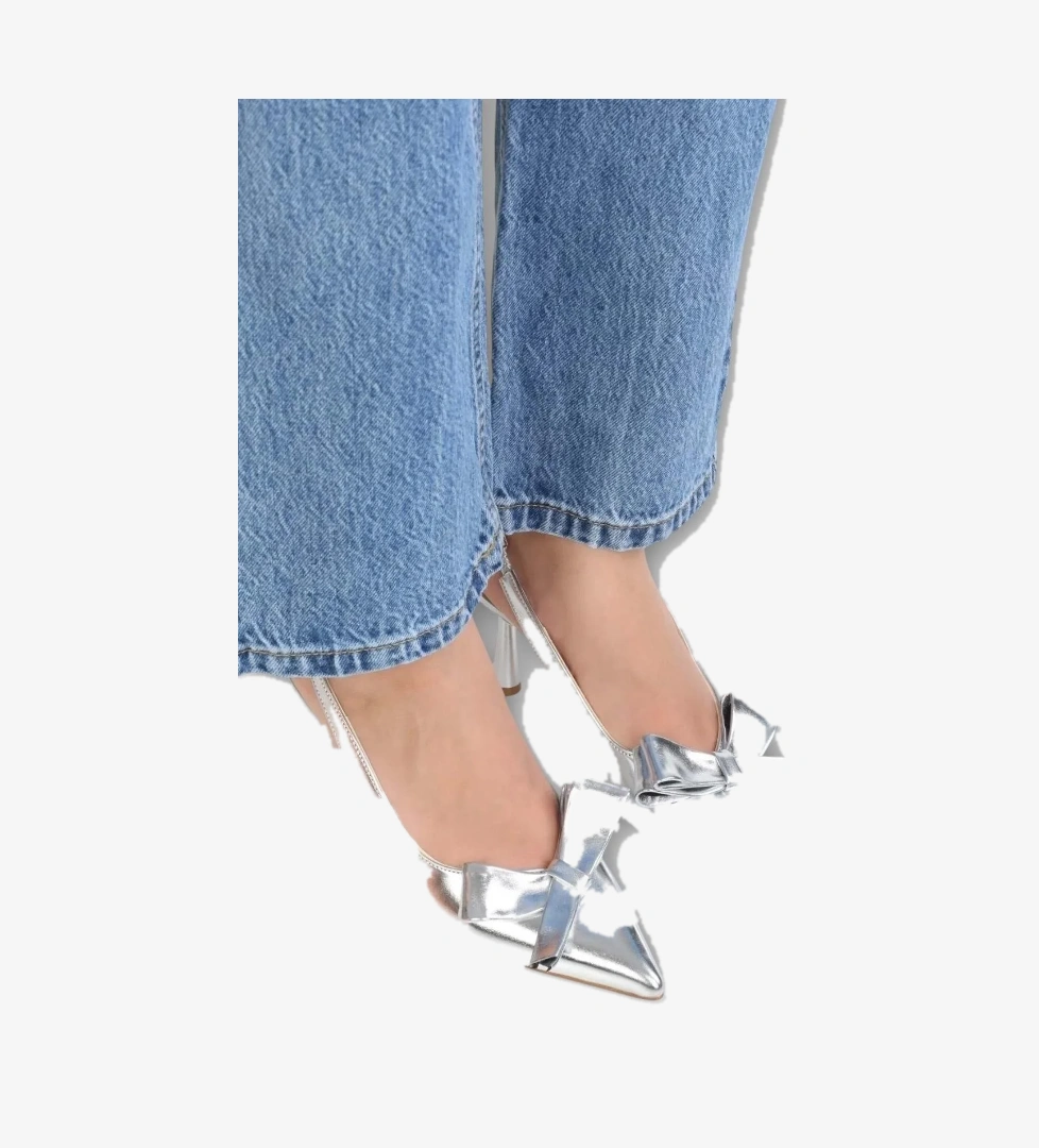 Kadın Fiyonk Tokalı Sivri Burun Arkası Açık 8 Cm Topuklu Ayakkabı GÜMÜŞ