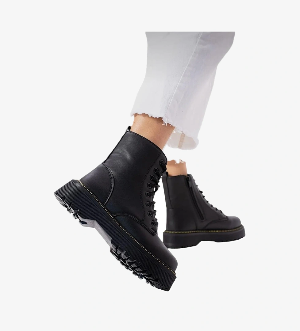 Liger Kadın Fermuarlı Bağcıklı Kalın Taban Bot Krem Si̇yah model görseli