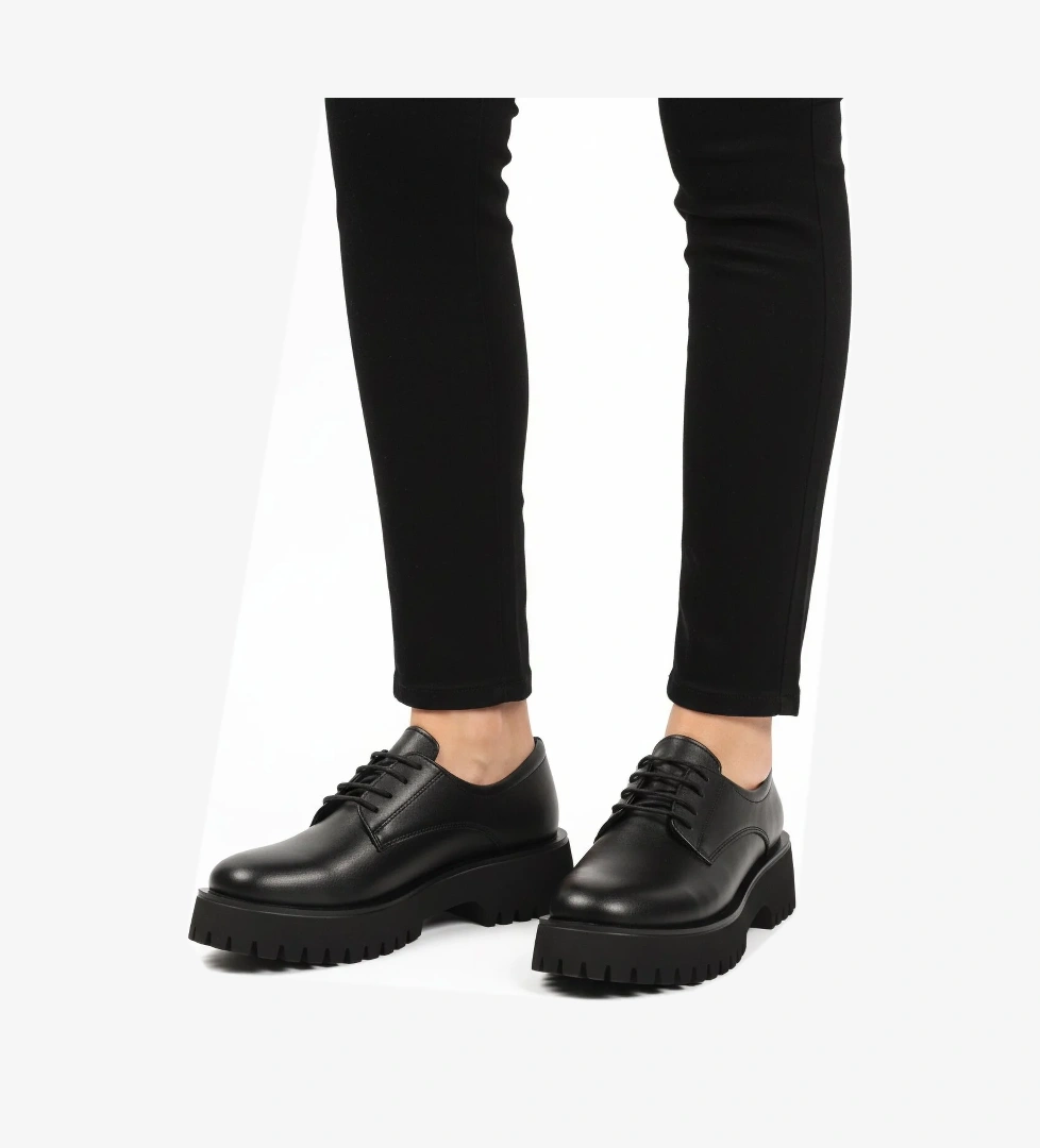 Aspor Siyah Kalın Taban Kadın Casual Ayakkabı