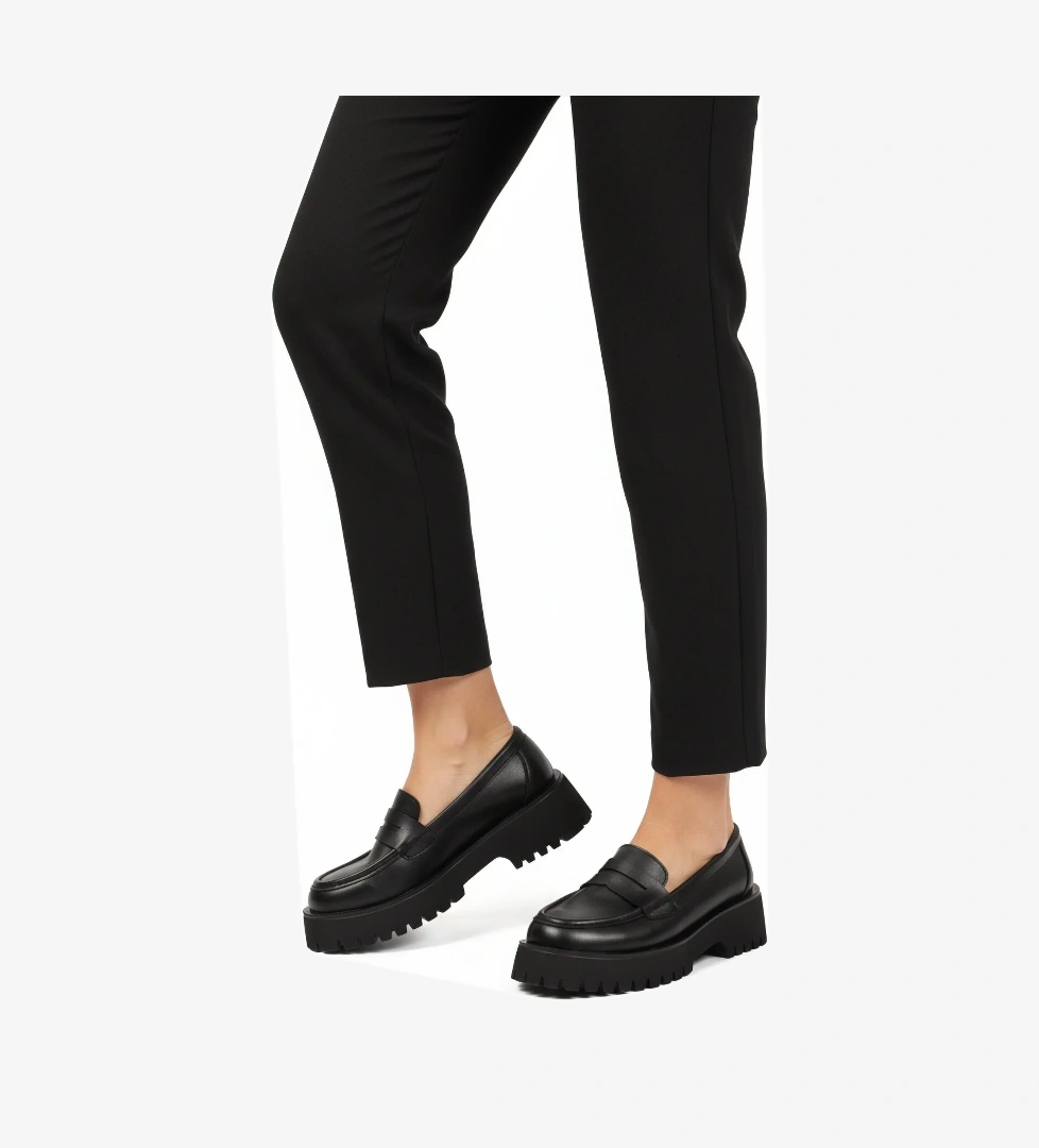 A Spor Aspor Siyah Rugan Kalın Taban Kadın Casual Ayakkabı model görseli