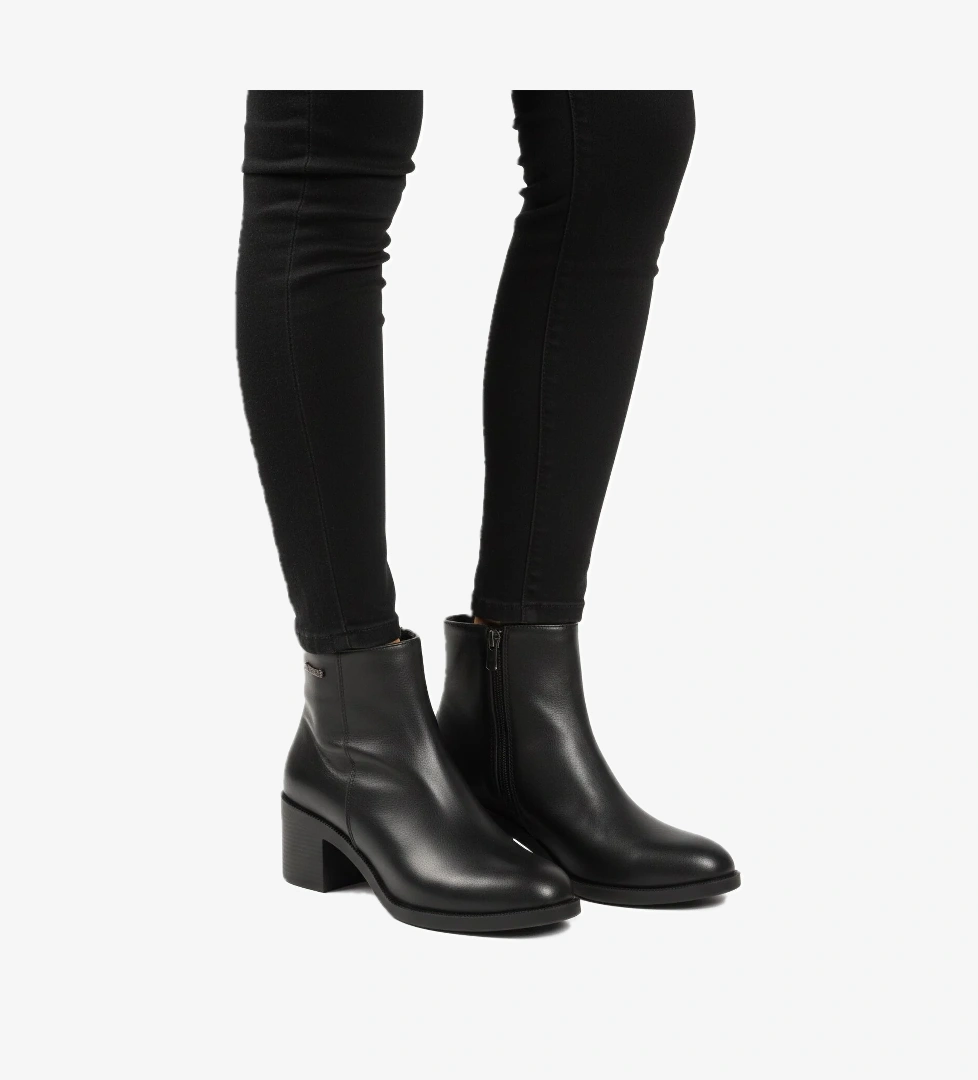 Siyah İçi Kürklü Fermuarlı Kaymaz Taban Kadın Bot PC-55270 Z - Görsel 1