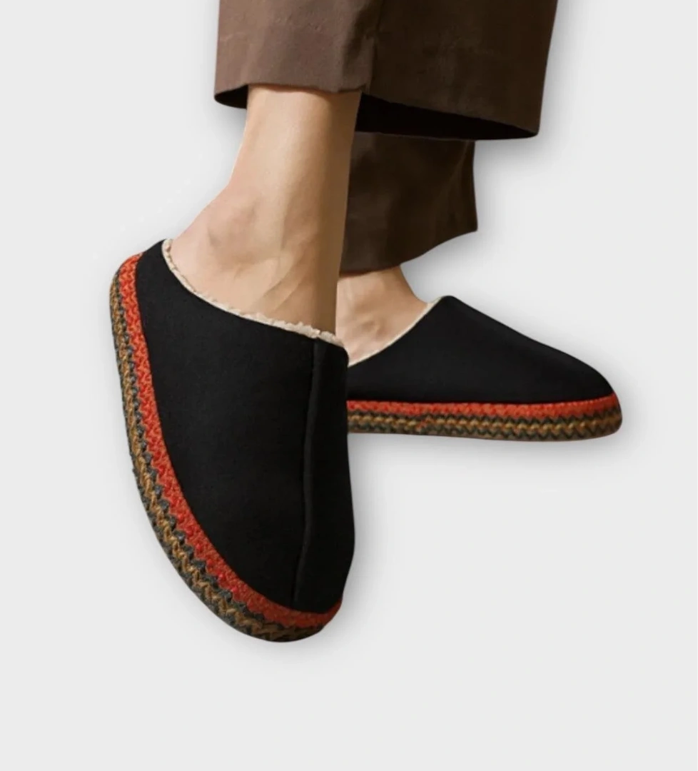 Nakışlı İçi Tüylü Yüksek Tabanlı Çeyiz Bohça Kadın Ev Terliği SİYAH