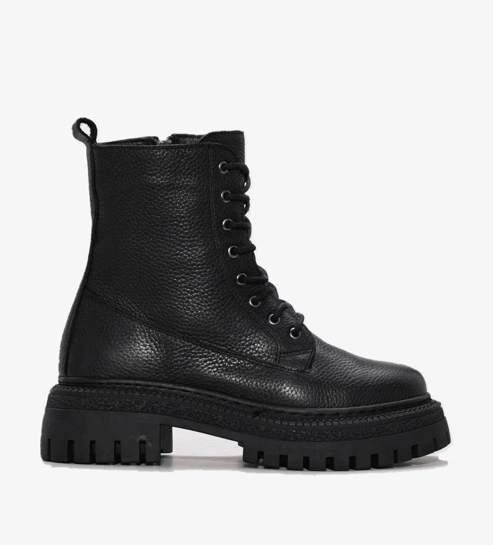 Fast Step Hakiki Deri Kürklü Kadın Klasik Bot 657KZA2512 model görseli