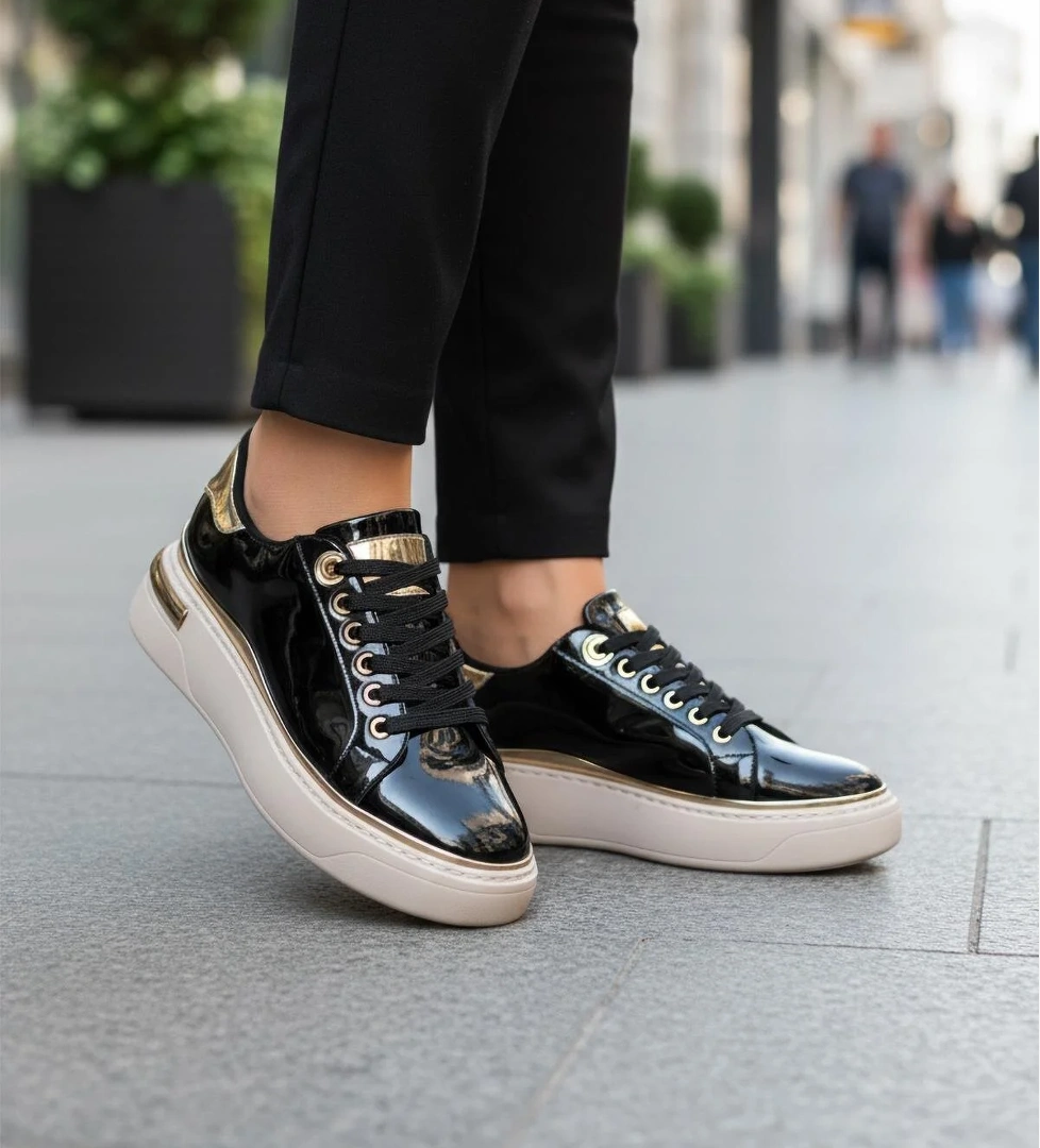 Lady 029 Z Altın Detaylı Siyah Rugan Kadın Sneaker