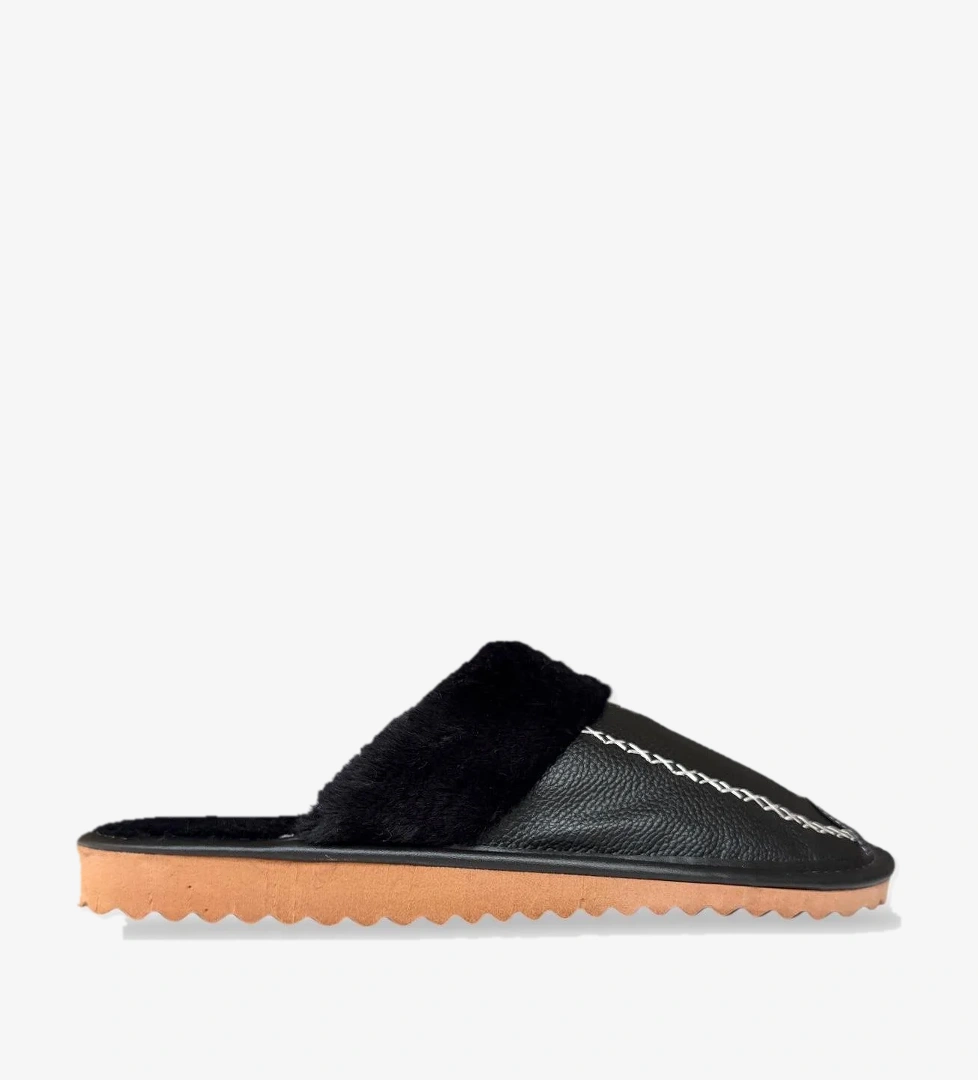 Deri Görünümlü Kürklü Erkek Ev Terliği SİYAH