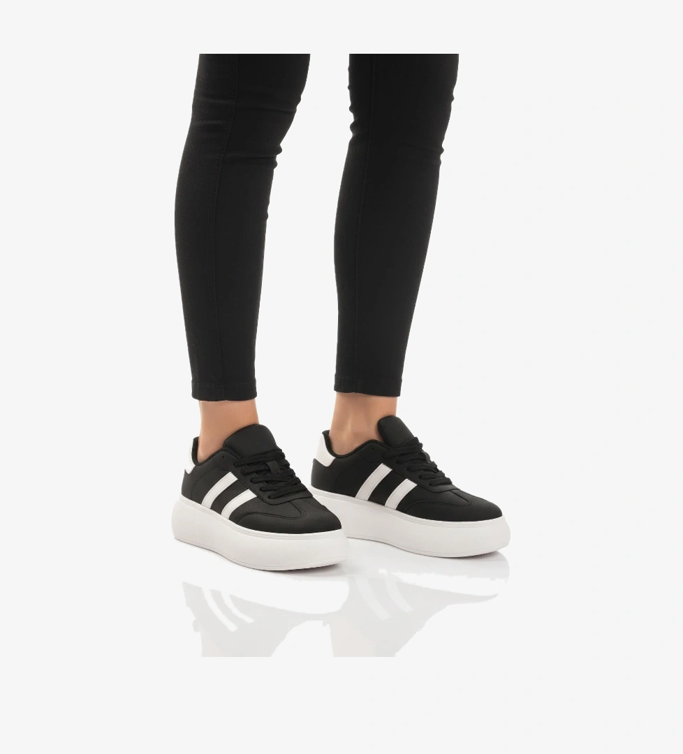 Walkway DVS-01 Z Siyah-Beyaz Çift Çizgili Kadın Spor Ayakkabı model görseli