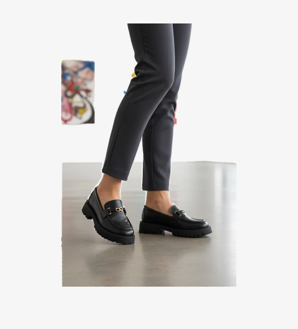 Ayakmod 547825 Z Siyah Bej Kadın Tokalı Günlük Ayakkabı model görseli