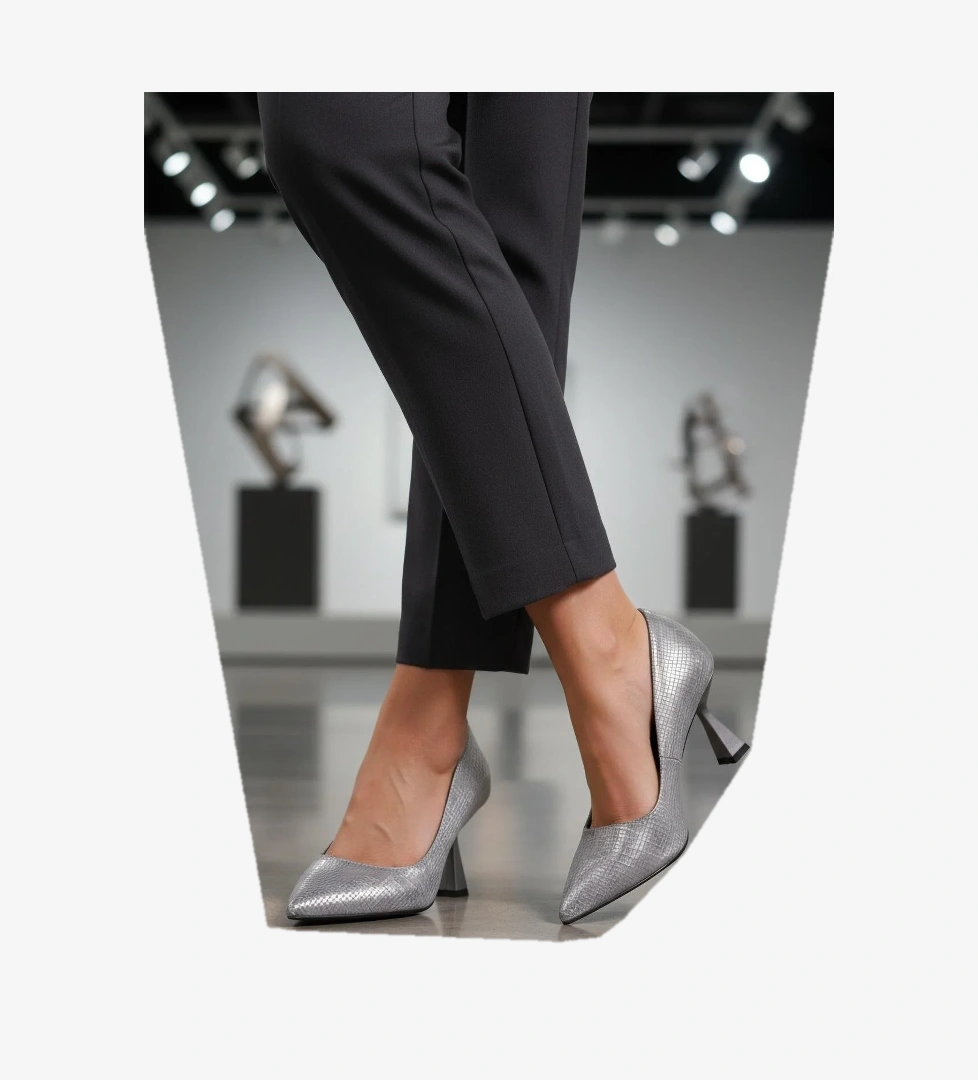 Platin Kadın İnce Topuklu Ayakkabı 665140 Z