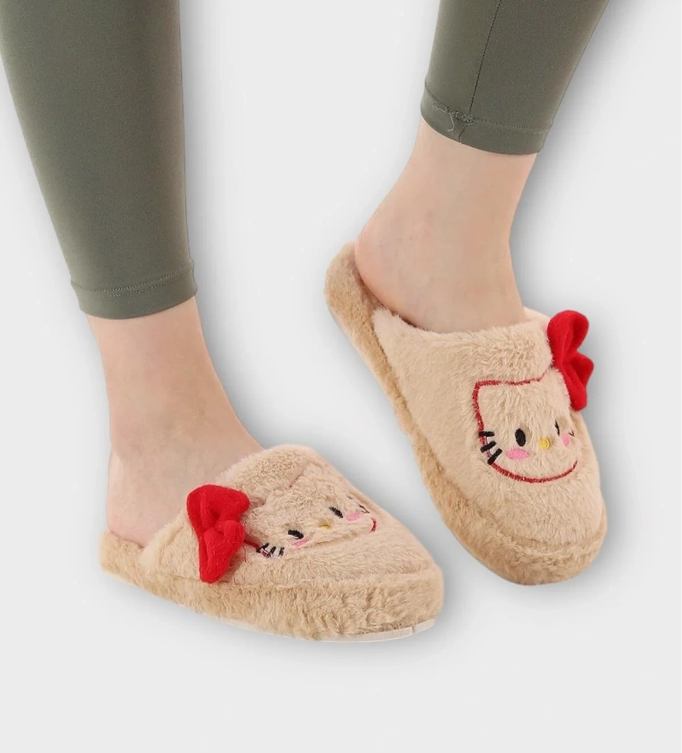 HelloKitty Figürlü Sıcak Tutan Kışlık Kadın Ev Terliği BEJ - KIRMIZI