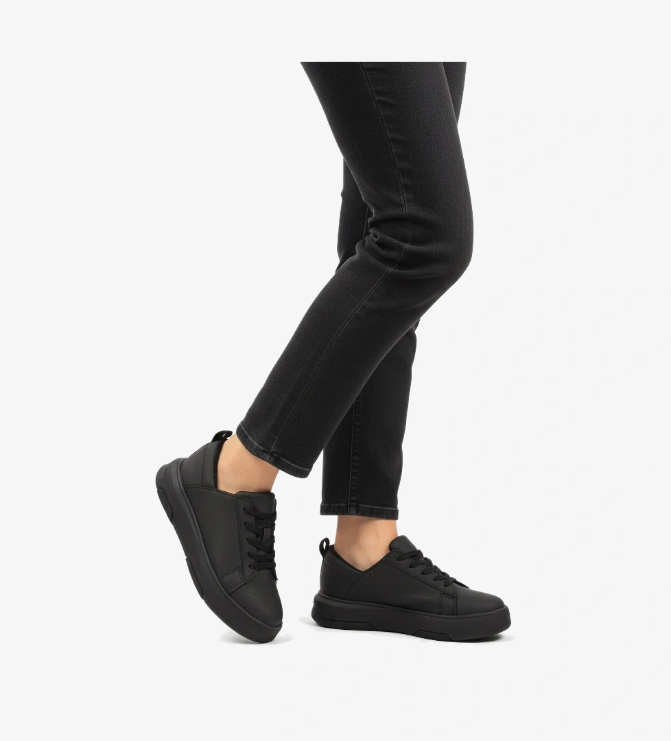 Siyah Kalın Taban Bağcıklı Unisex Spor Ayakkabı OZ-03 Z