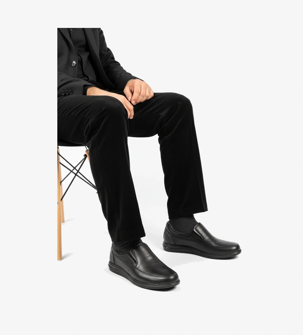 Aspor Siyah Hakiki Deri Bağcıksız İçi Kürklü Erkek Casual Ayakkabı - Görsel 1