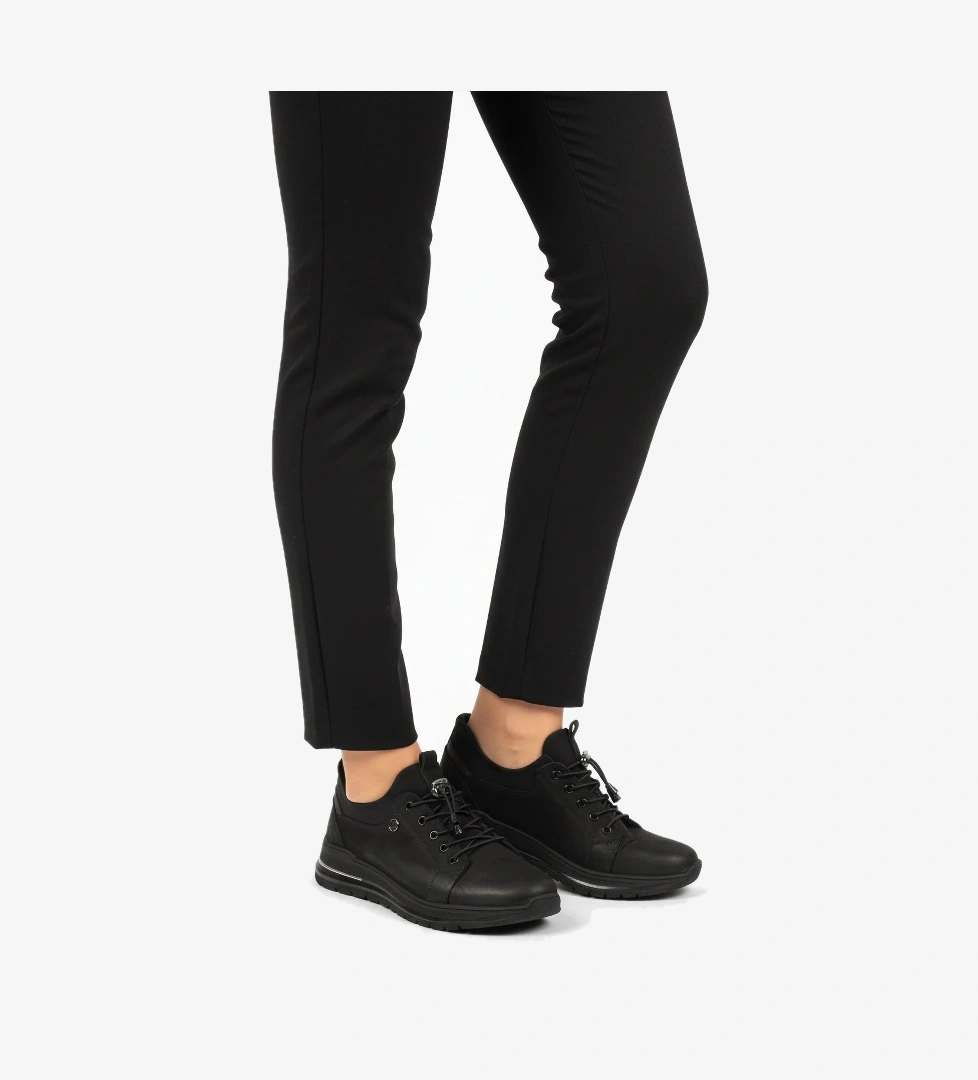 Aspor Siyah Nubuk Lastik Bağcıklı Kadın Casual Ayakkabı