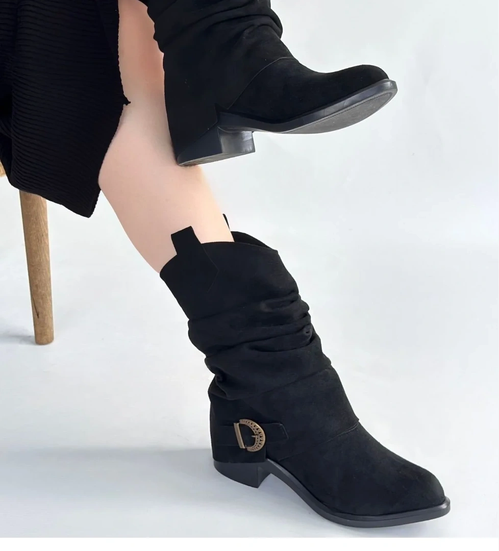 Pabucmarketi Siyah Süet Körüklü Kadın Topuklu Çizme model görseli