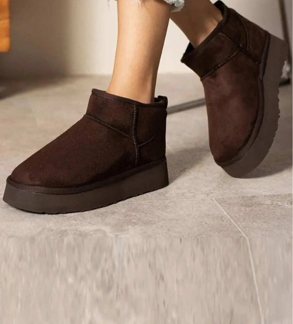 Kadın Mini Boy 4 cm Yüksek Taban İçi Yünlü Bilekte Kısa Bot 4010-116-0013