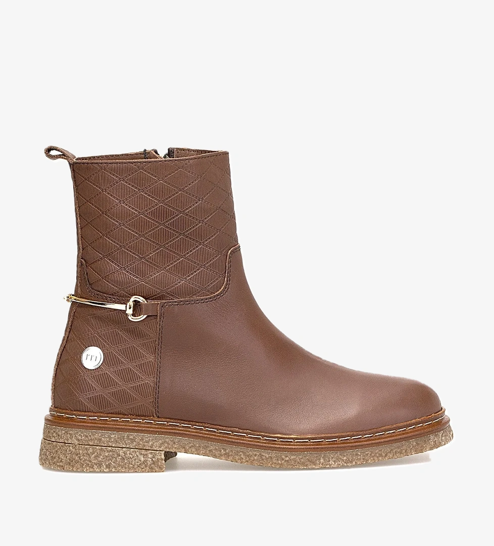 D25KB-8585 Kadın Hakiki Deri Klasik Bot Kahverengi