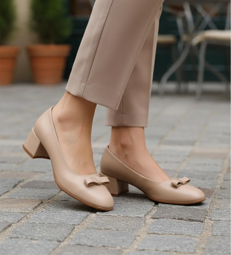 519081 Z Bej Deri Kadın Topuklu Ayakkabı