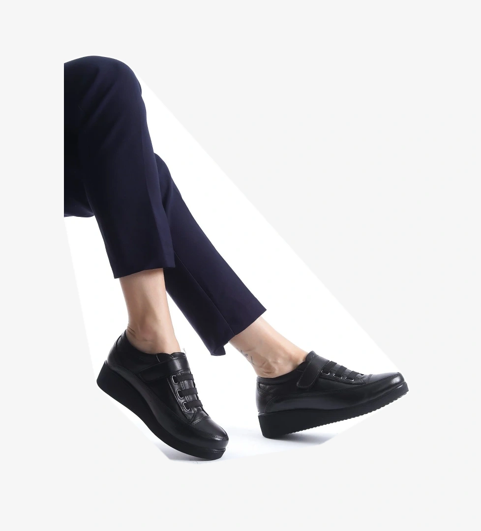 Caap Siyah Hakiki Deri Anatomik Cırt Cırtlı Hafif Rahat Genç Anne Ayakkabısı - Görsel 1