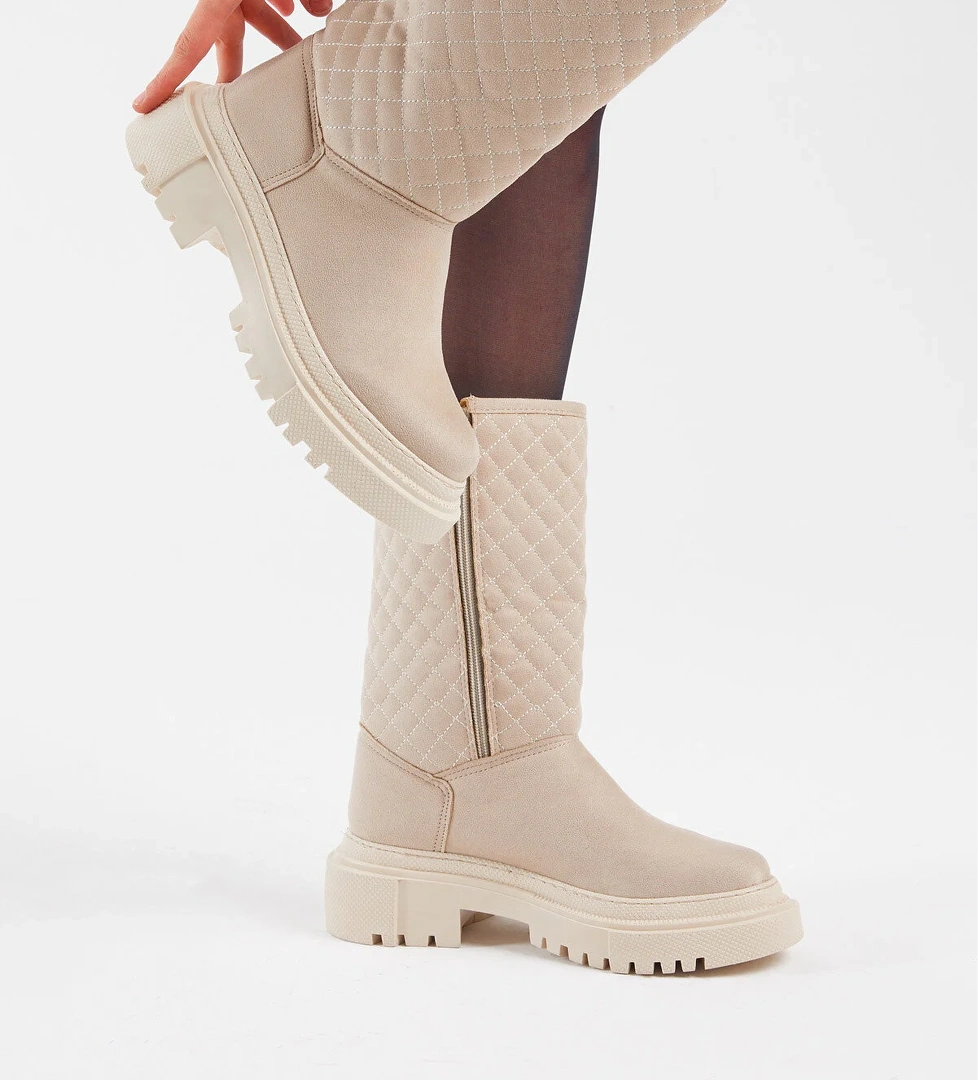 Kadın Bej Kapitone Desenli Rahat Kalıp Uzun Bot