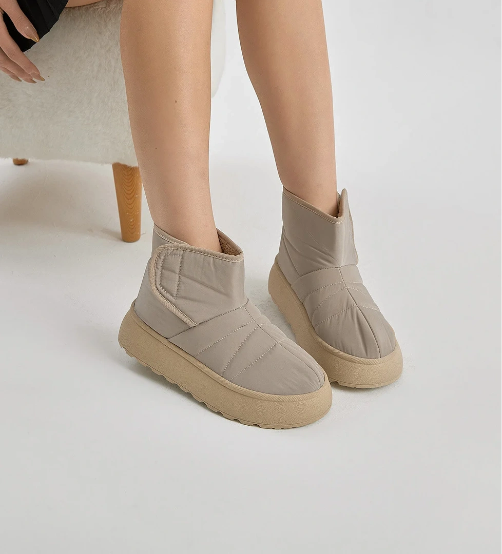 Kadın Bej Kalın Poli Taban İçi Kürklü Cırtlı Bot - Görsel 1