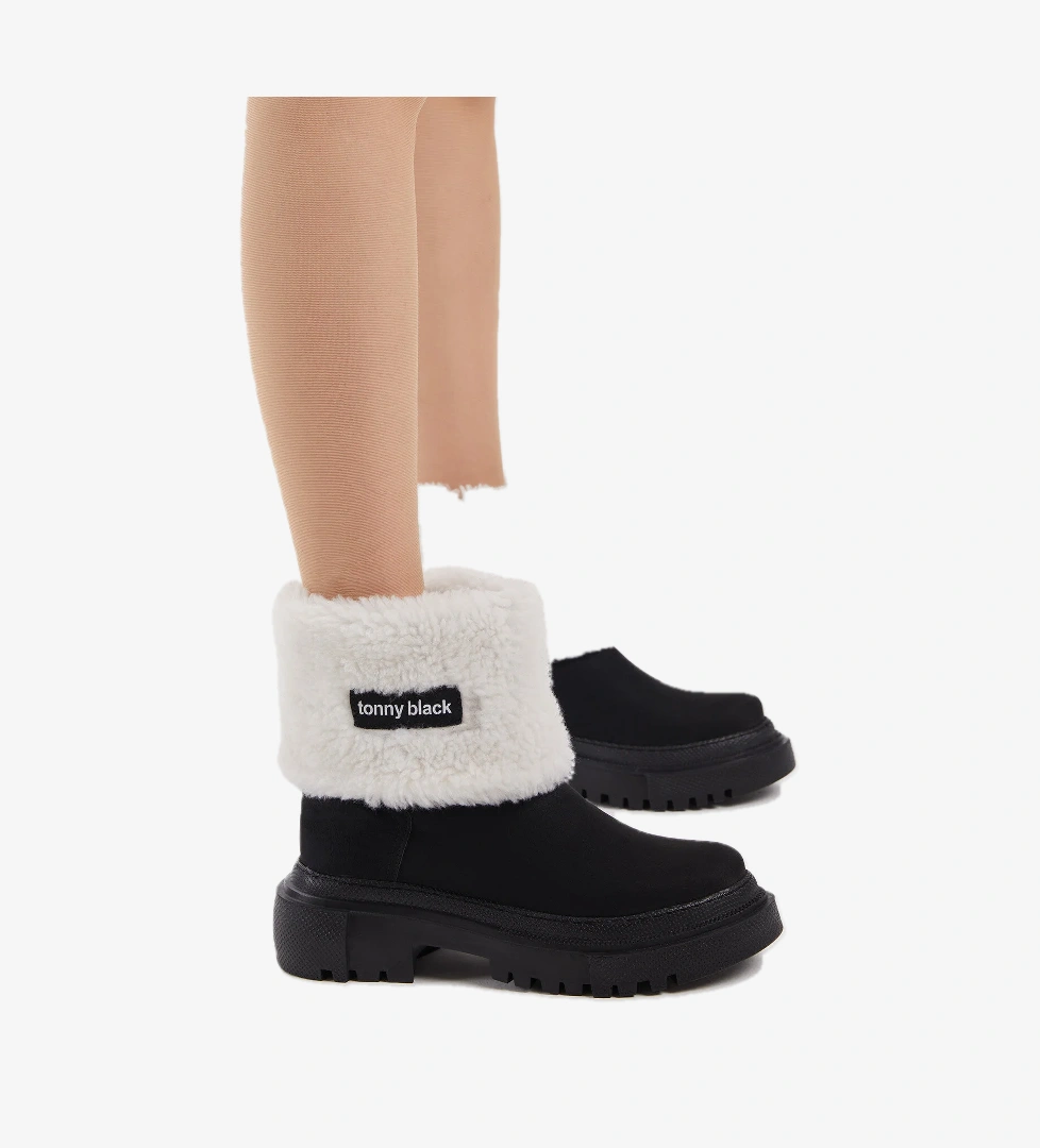 Kadın Siyah Beyaz Rahat Kalıp Kalın Taban Kürklü Bot - Görsel 1