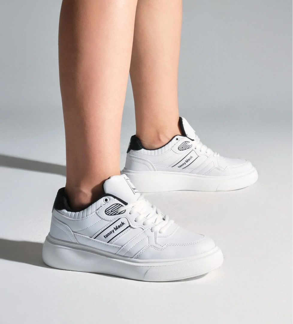 Kadın Beyaz Beyaz Yüksek Poli Taban Yanı Şeritli Bağcıklı Spor Ayakkabı - Görsel 1