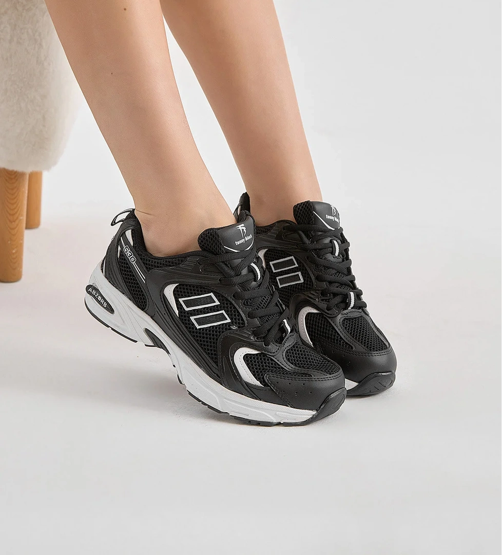 Kadın Siyah Beyaz Yüksek Faylon Taban Fileli Desenli Spor Ayakkabı