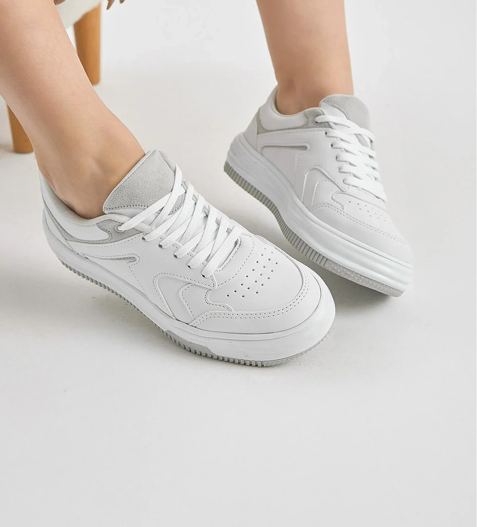 Kadın Beyaz Gri Termo Taban Bağcıklı Spor Ayakkabı