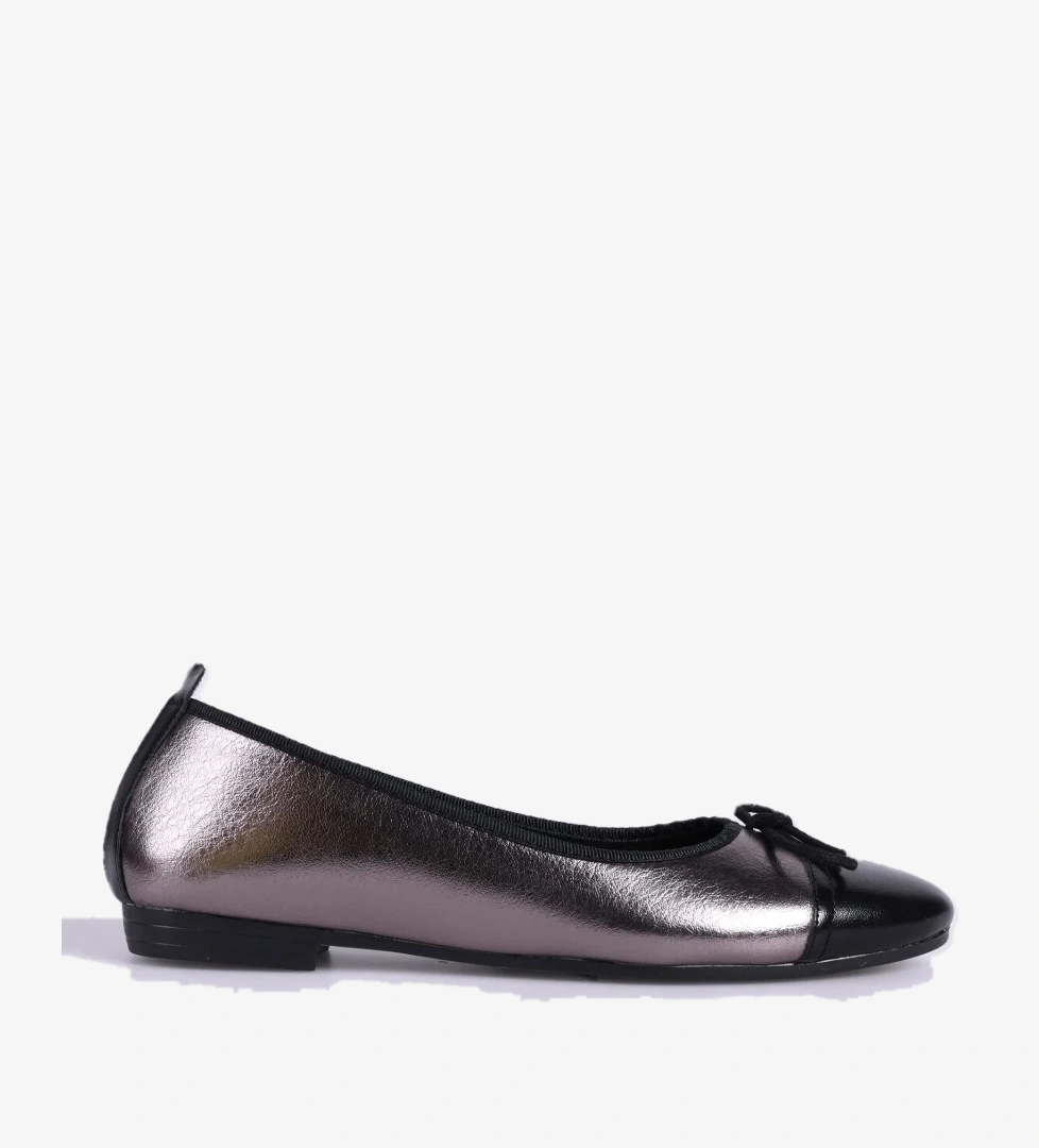 Fabrika Platin-Siyah Kadın Babet JULES model görseli