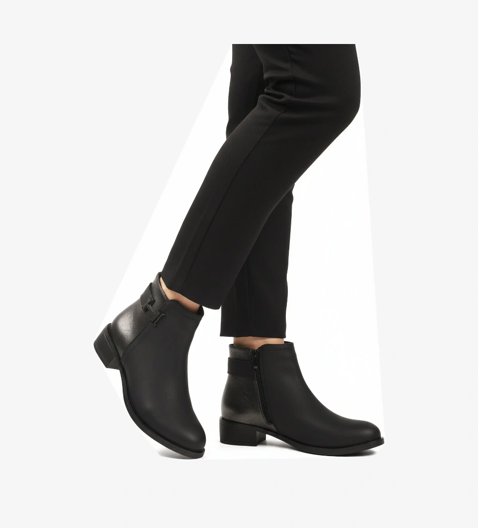 Siyah Zümrüt Fermuarlı Kürklü Kaymaz Kadın Bot 547820 Z