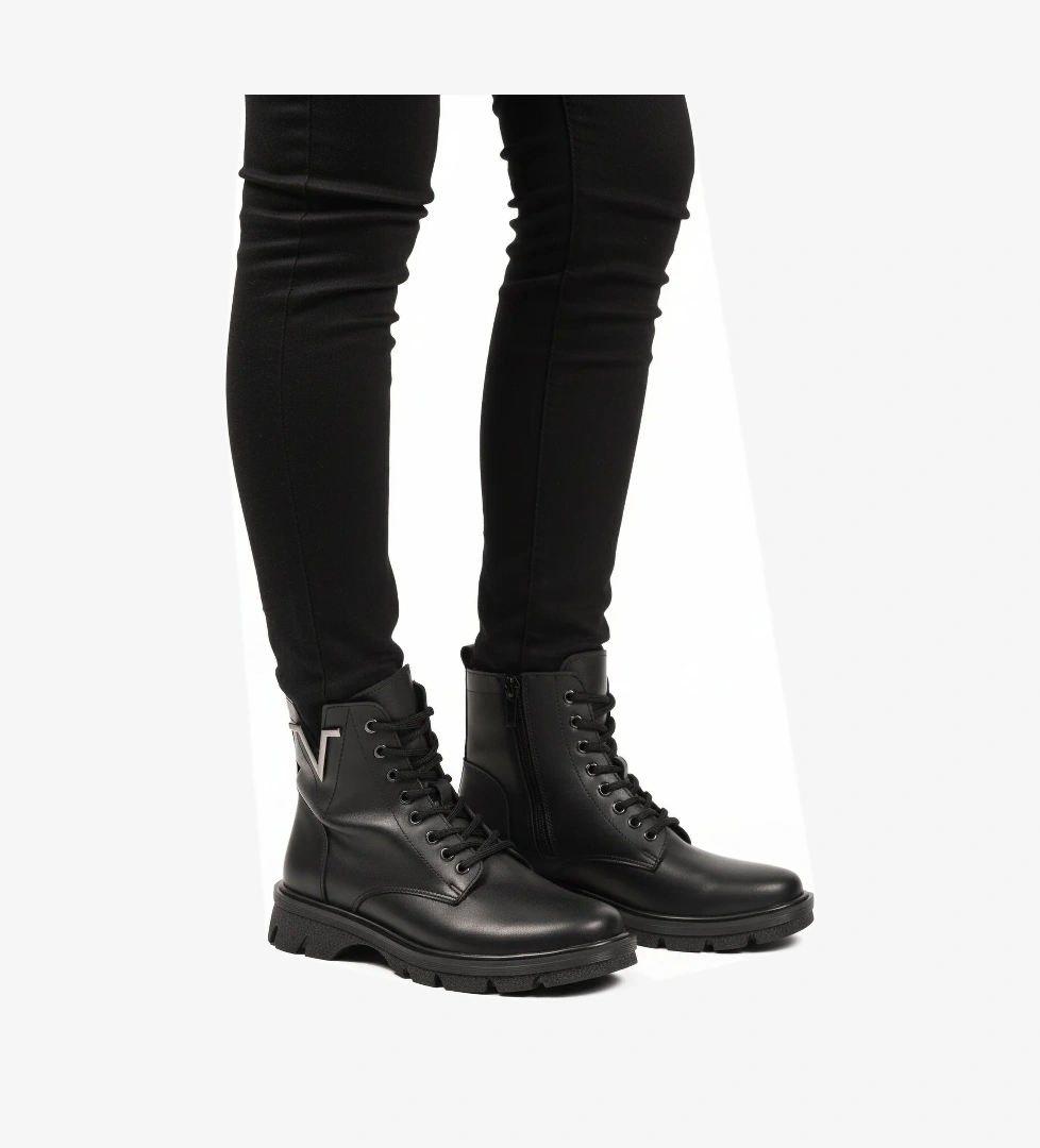 Siyah Cilt Bağcıklı Fermuarlı Polarlı Kaymaz Kadın Bot 351071 Z