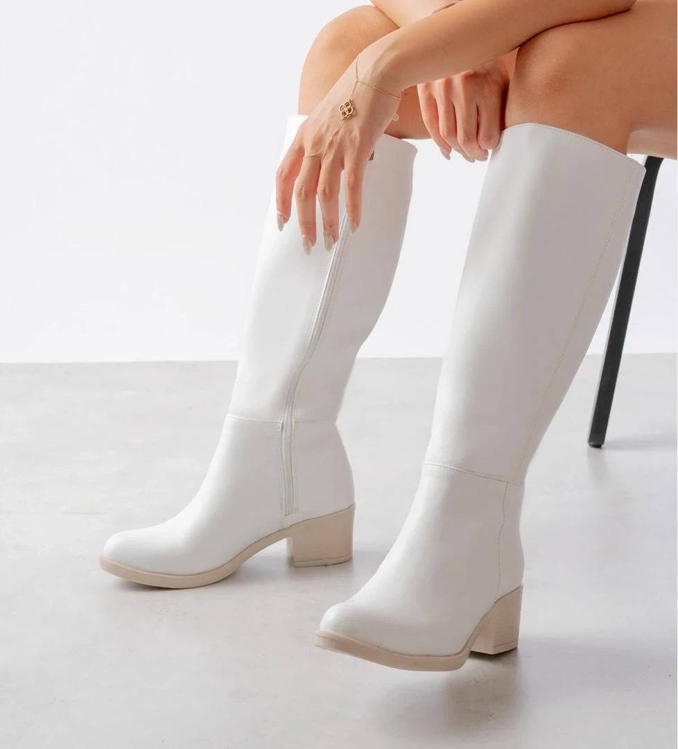 Lorida Beyaz Deri Topuklu (5 cm) Yanı Fermuarlı Günlük Kullanım Çizme