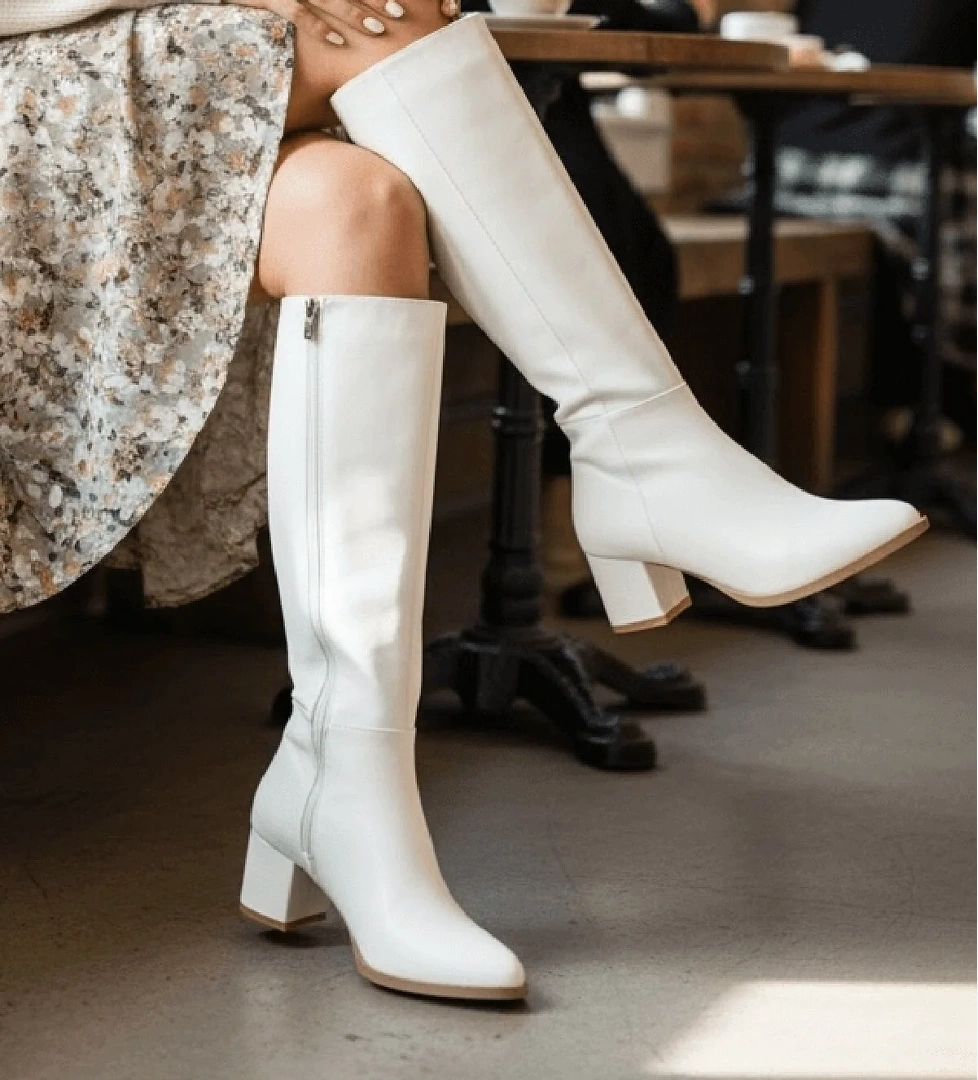 Despina Beyaz Deri Topuklu (5 cm Topuklu ) Yanı Fermuarlı Günlük Kullanım Çizme