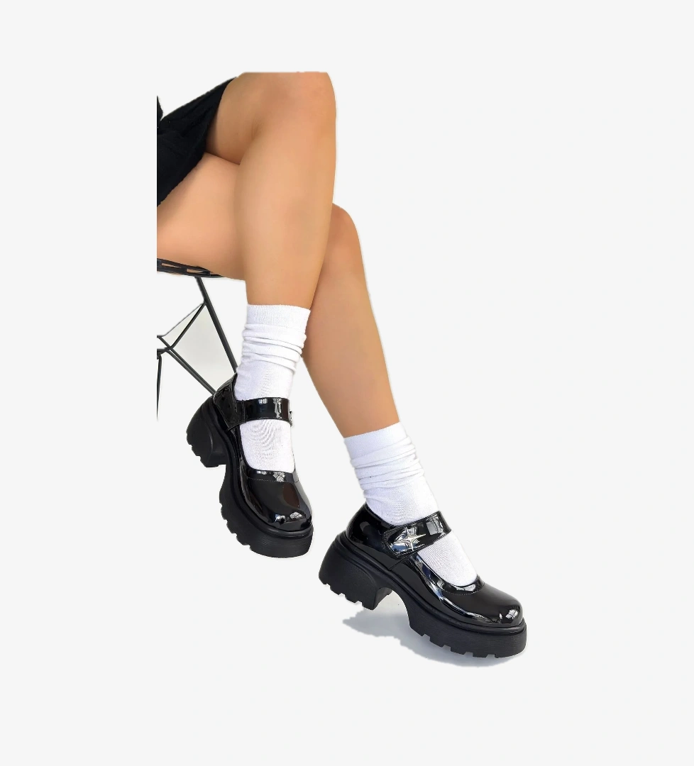 Siyah Rugan Kadın Topuklu Ayakkabı