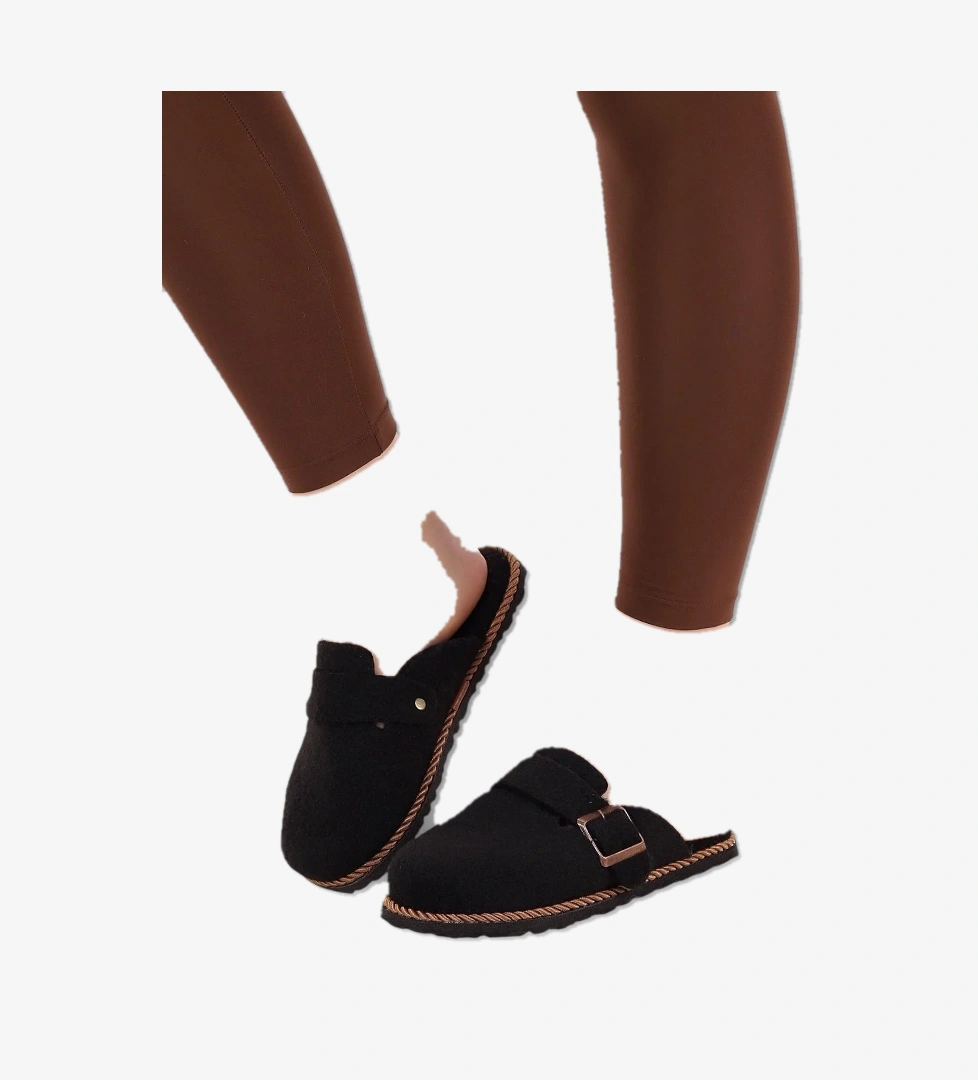 Tokalı Keçe Kumaşlı Ev Terliği SİYAH